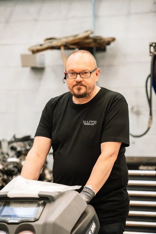 Ollimatti Havanka, laitemekaanikko ja autonostintarkastaja Nuvitor Oy